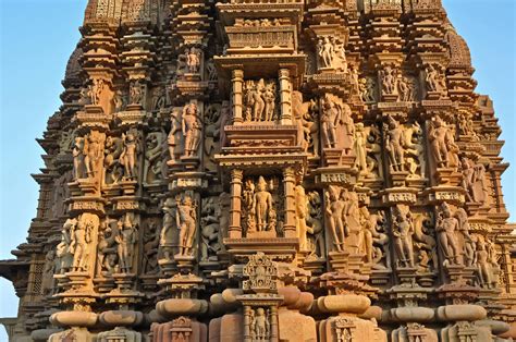 La Construction du Temple de Khajuraho : Un Témoignage Splendide de l'Architecture Indienne Médiévale et d'un Moment Décisif dans l'Histoire Religieuse